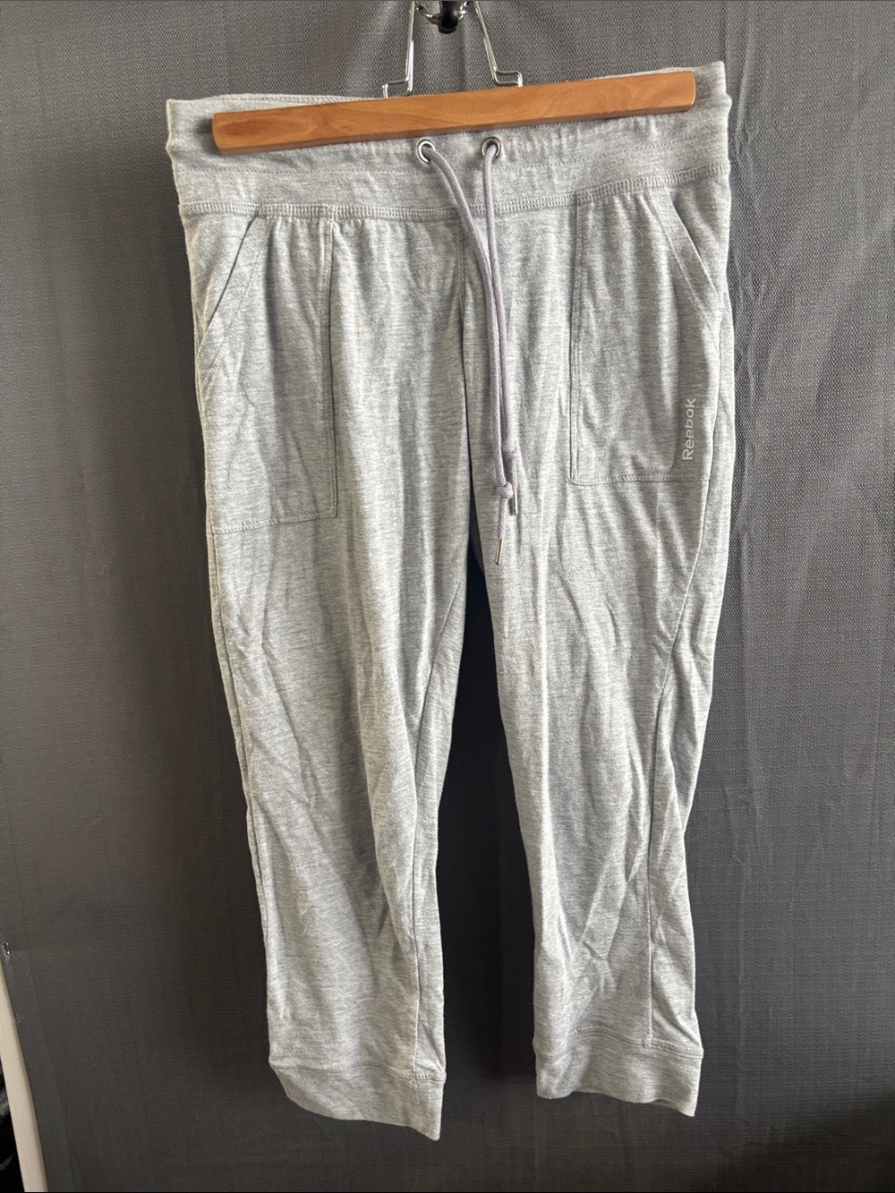 Reebok Women’s Heather Gray sweatpants